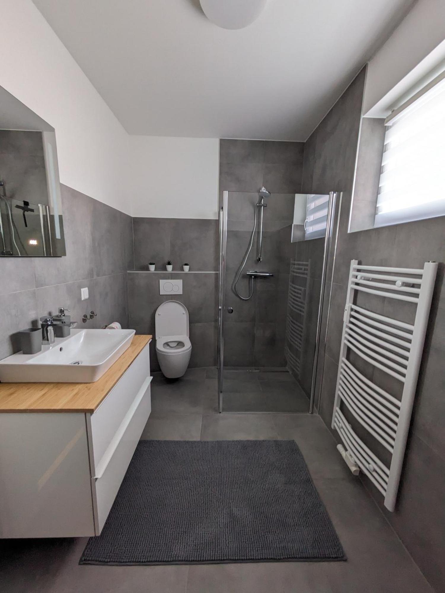 Charmante Ferienwohnung In Villach Eksteriør bilde